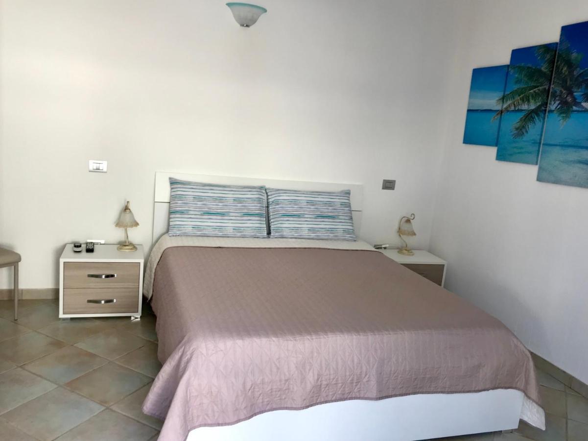 Villa Bianca Bb E Apartments Àrbatax Exteriér fotografie