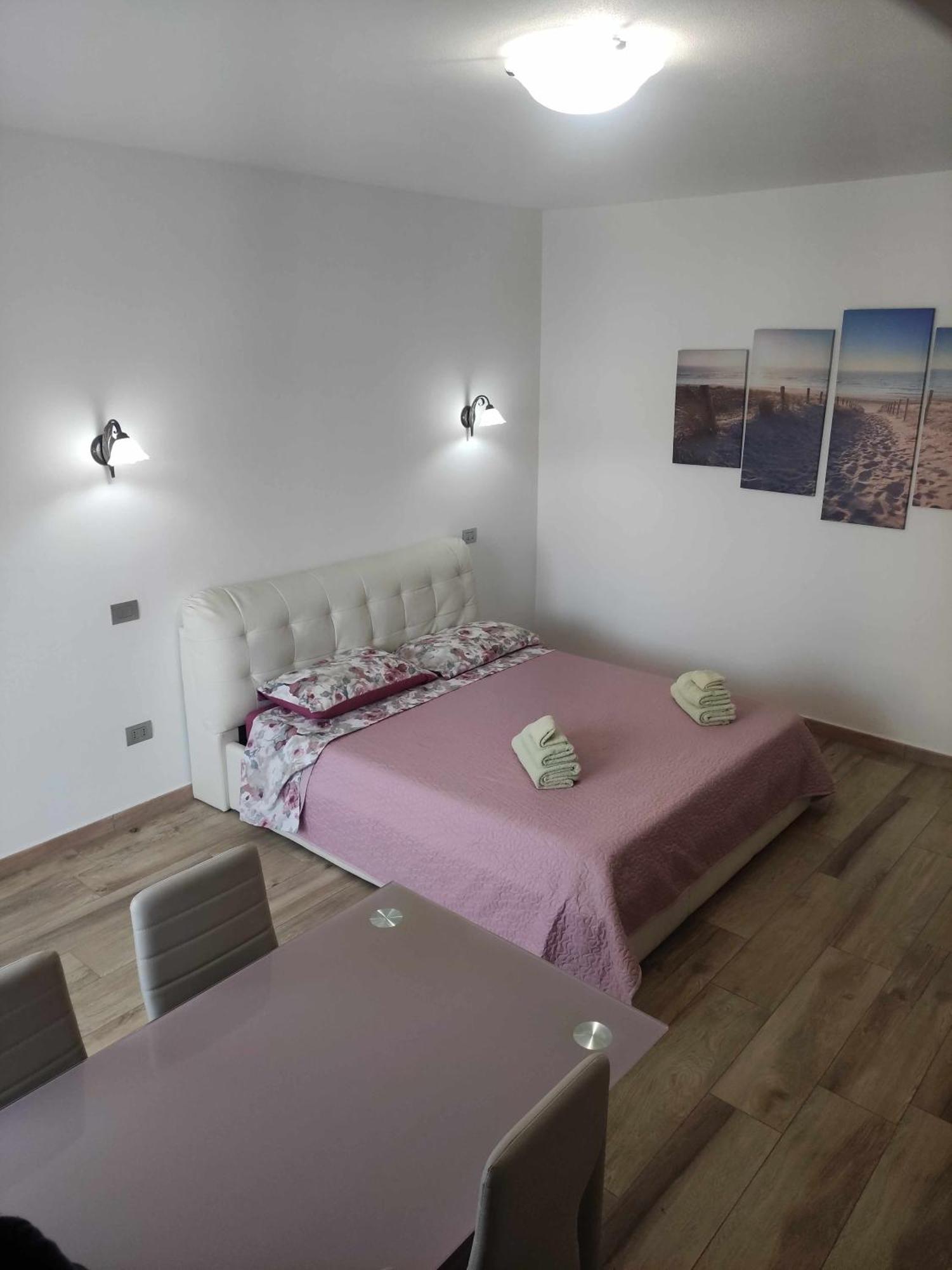 Villa Bianca Bb E Apartments Àrbatax Exteriér fotografie