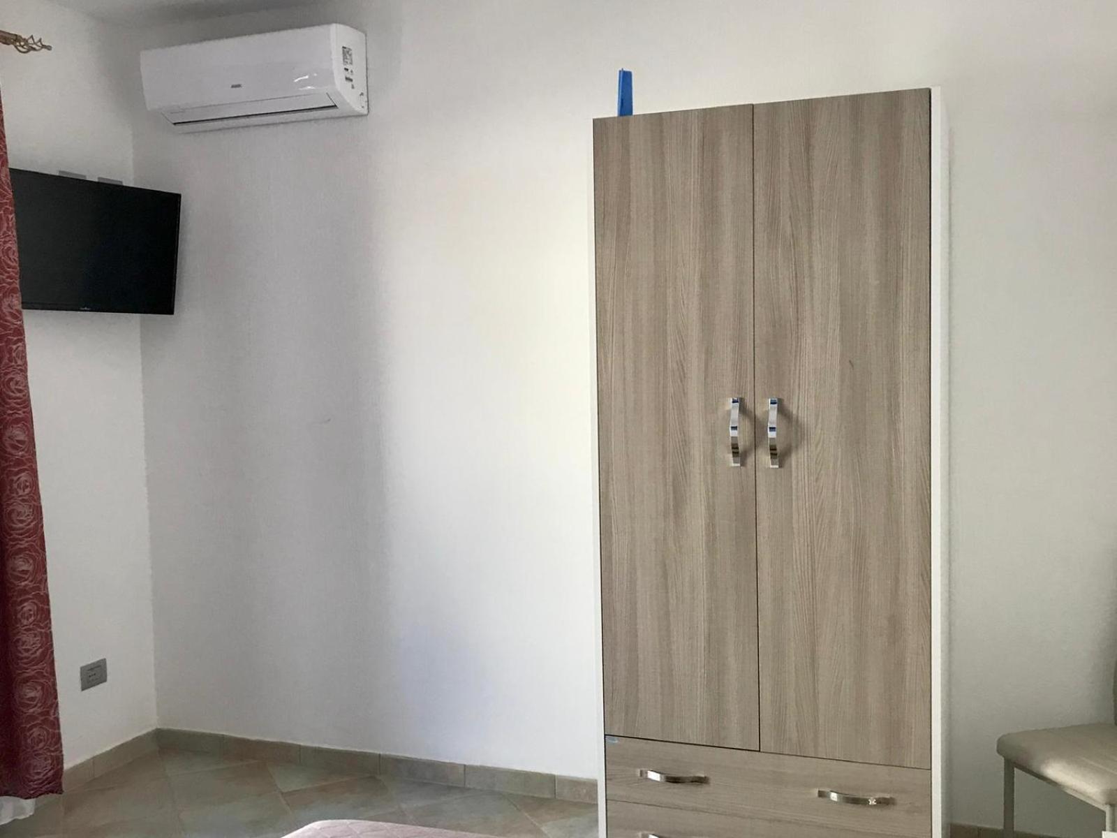 Villa Bianca Bb E Apartments Àrbatax Exteriér fotografie