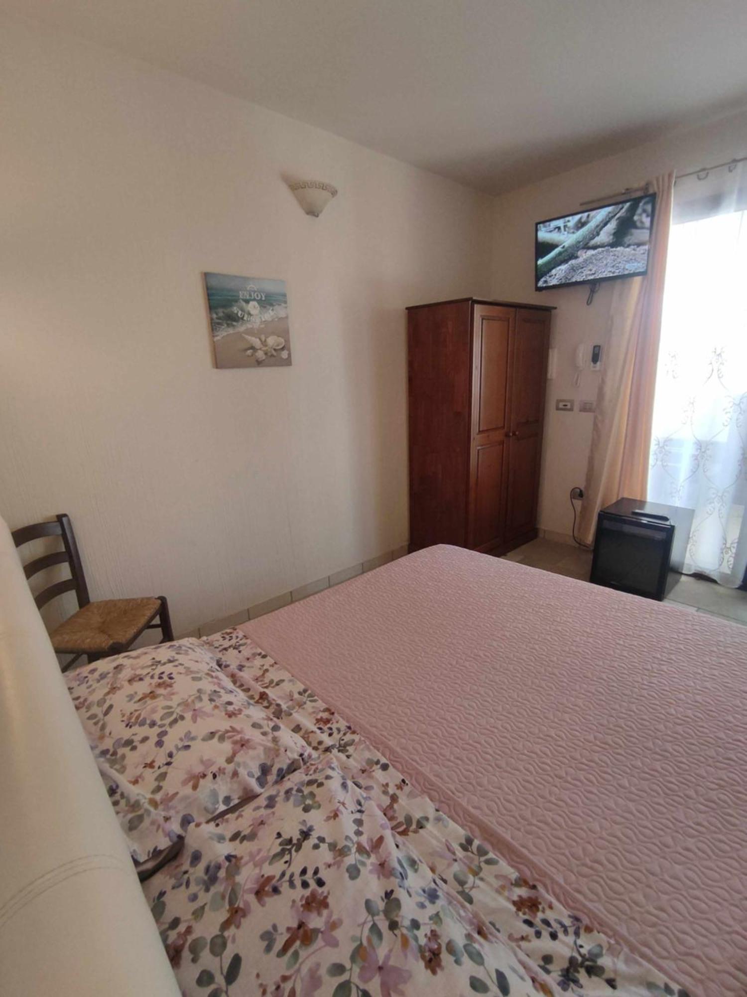 Villa Bianca Bb E Apartments Àrbatax Exteriér fotografie