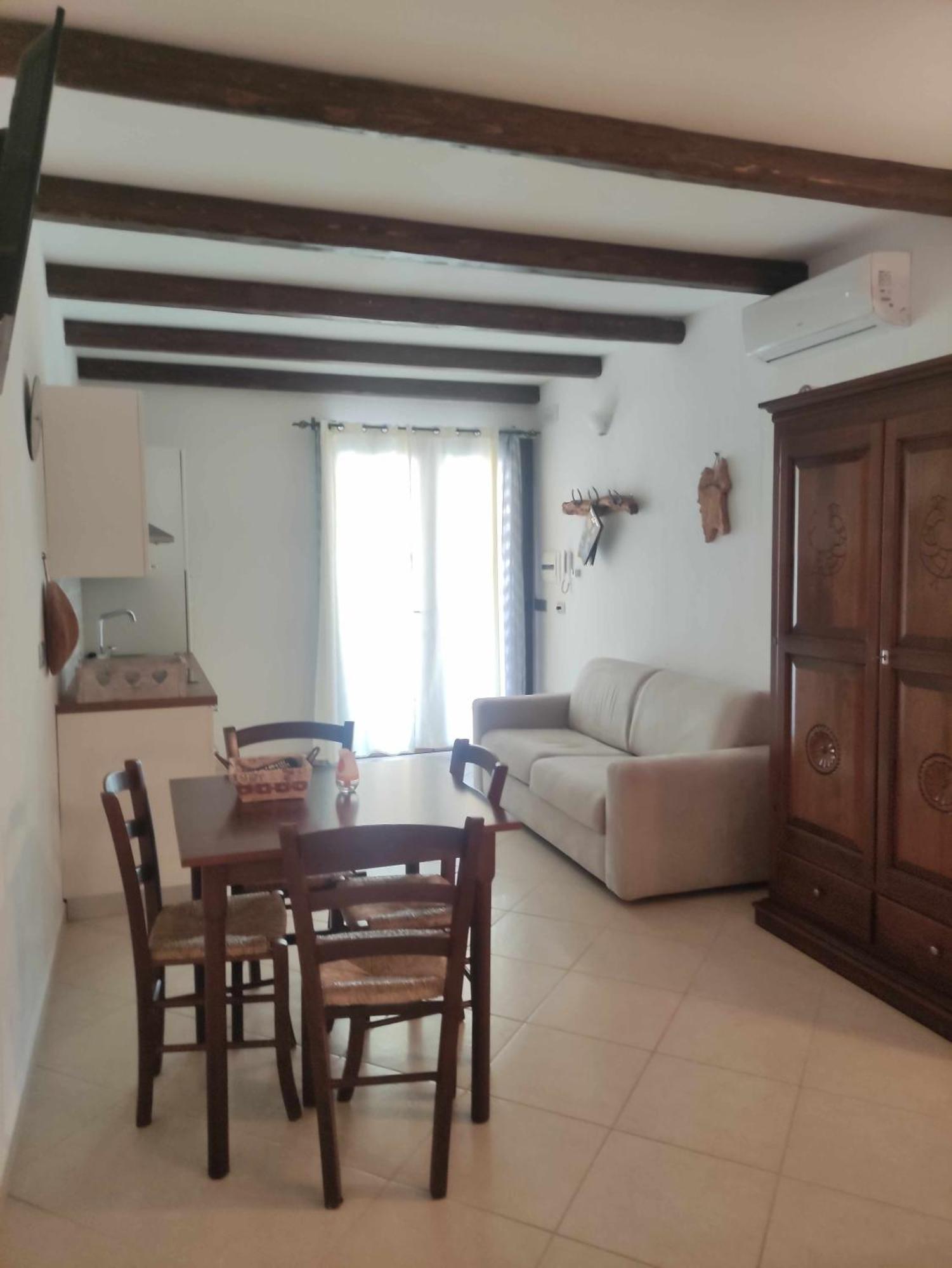 Villa Bianca Bb E Apartments Àrbatax Exteriér fotografie