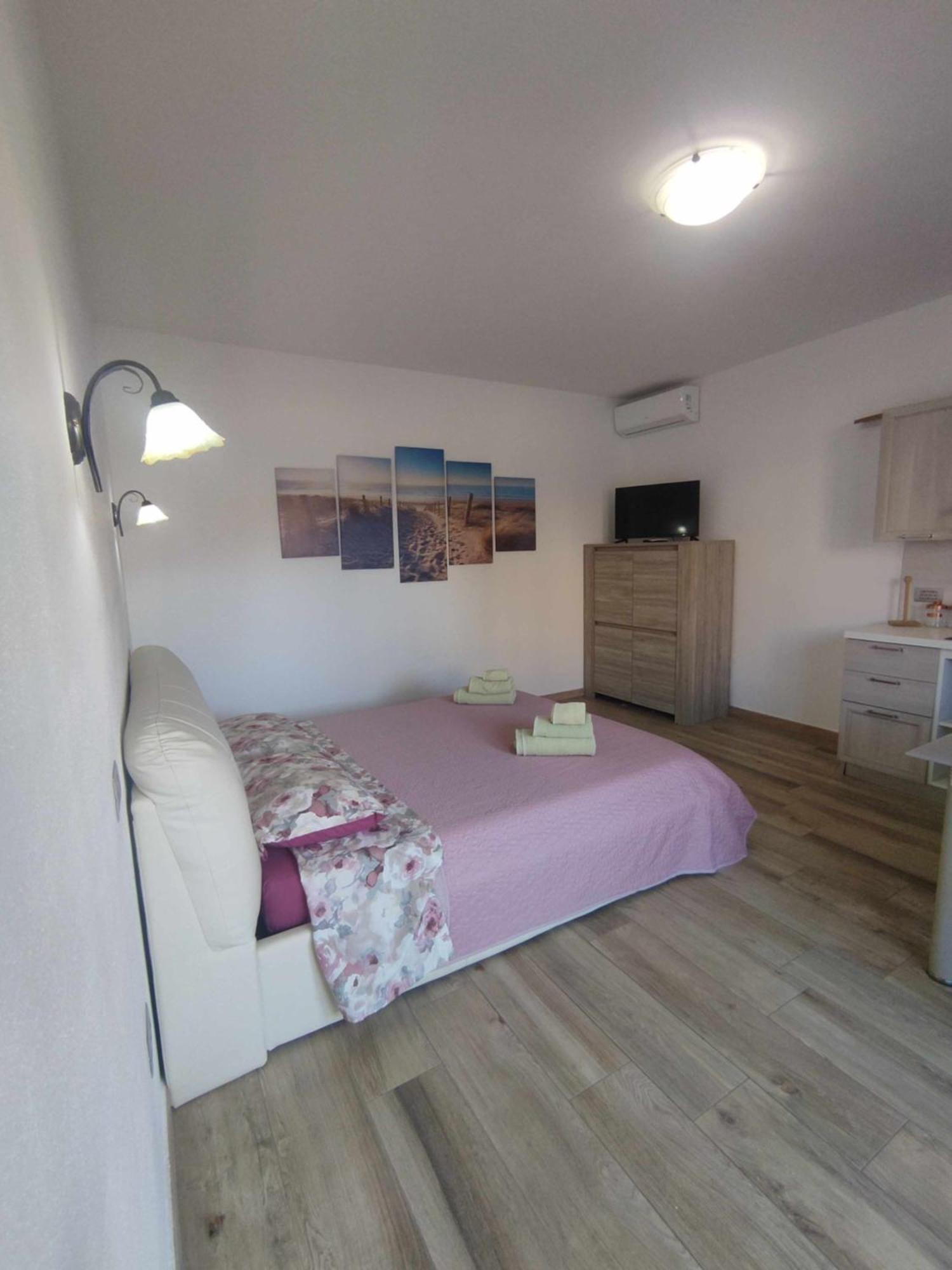 Villa Bianca Bb E Apartments Àrbatax Exteriér fotografie